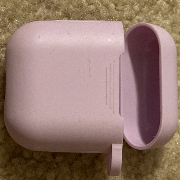 purple silicon airpod case - Picture 1 of 2